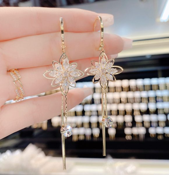 Korean Style Zircon Flower Long Tassel Earrings - Image 3